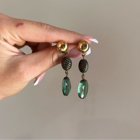 Green and gold vintage necklace, bracelet and earrings set - Picture 4 of 4